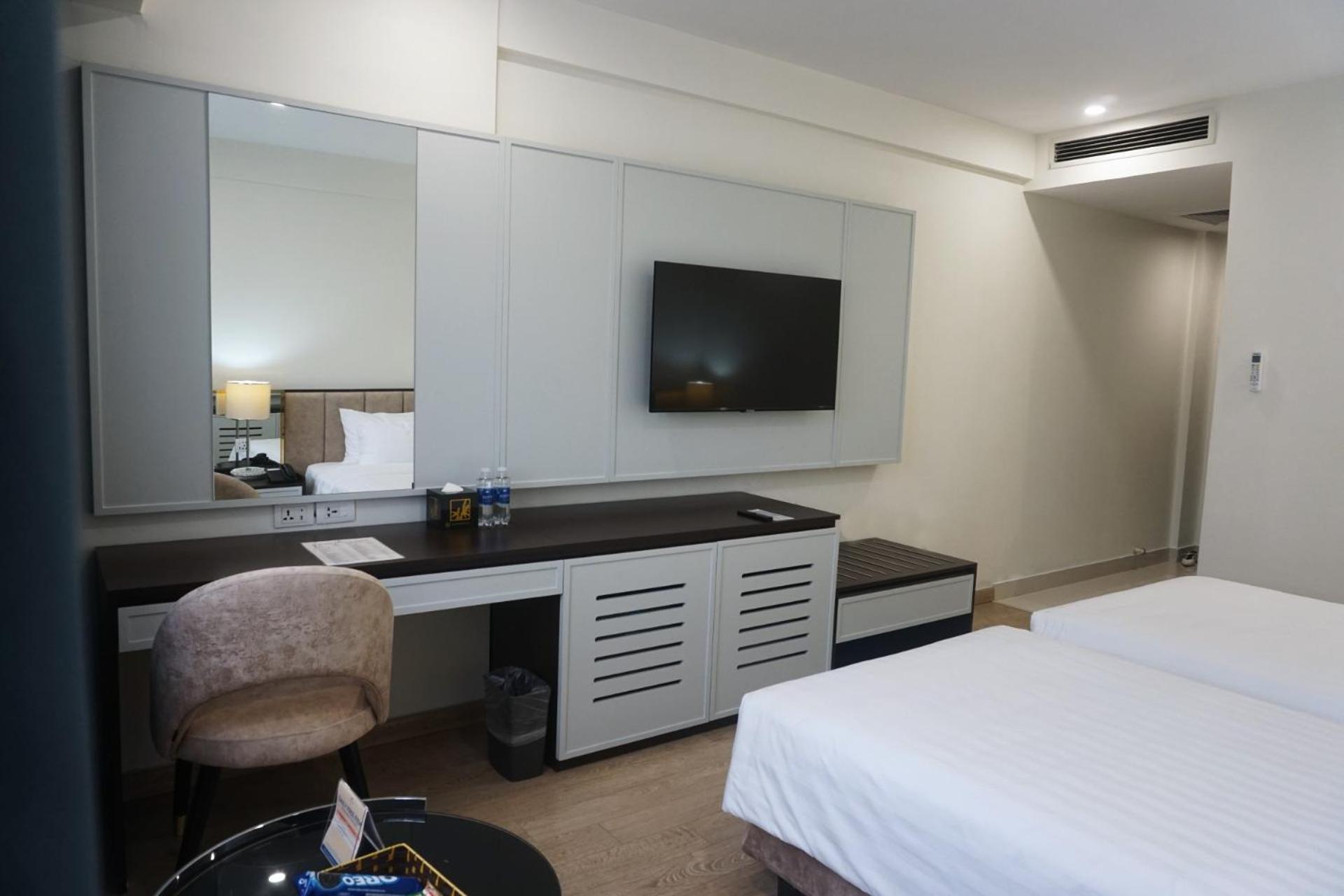 Bao Son International Hotel Hanoi Exterior photo